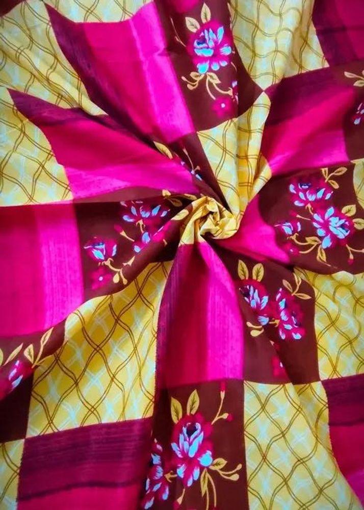 Queen Size Bedsheet With 2 Pillow Covers
