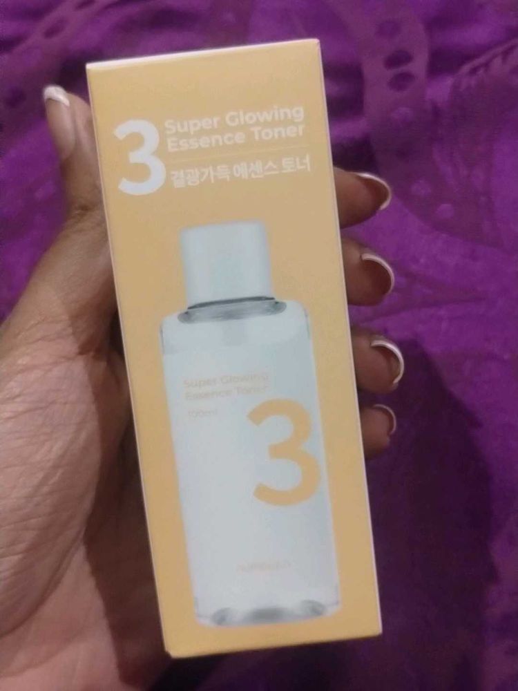 Super Glowing Essence Toner