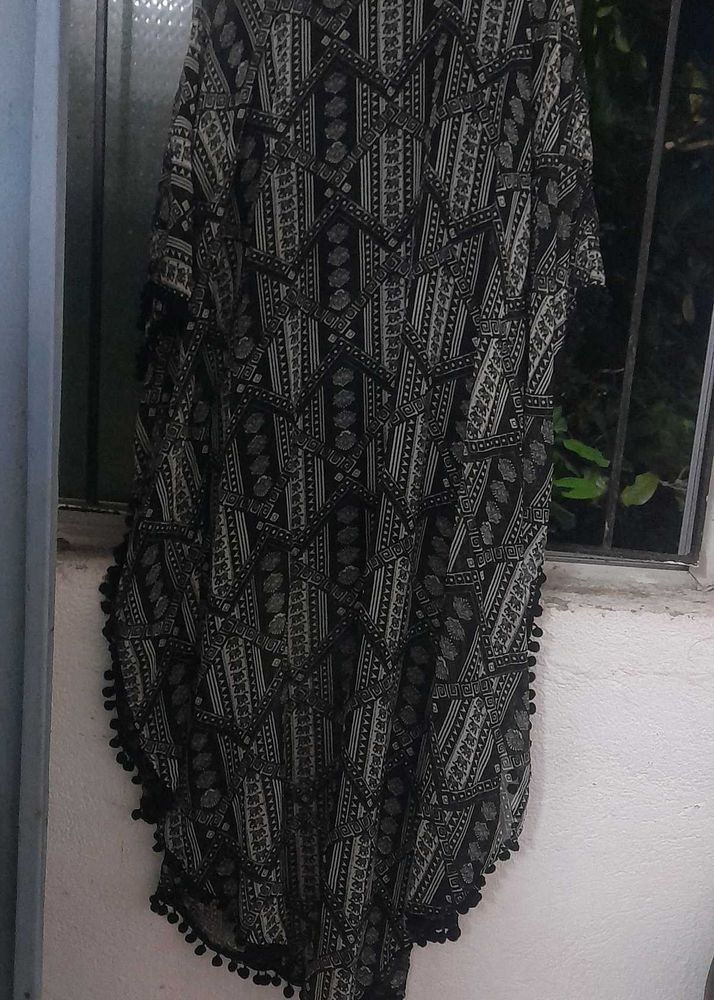 Black Patterned Pom-Pom Kaftan