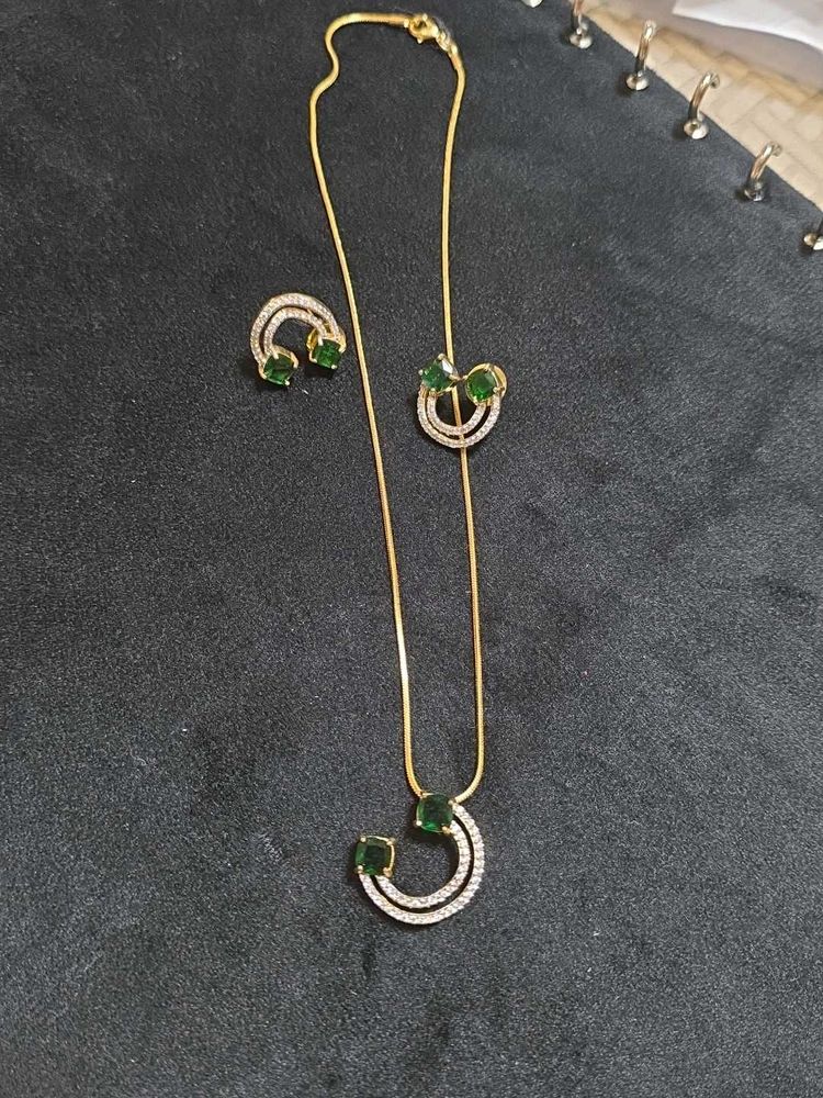 Half Moon Zirconia Pendant Set With Chain