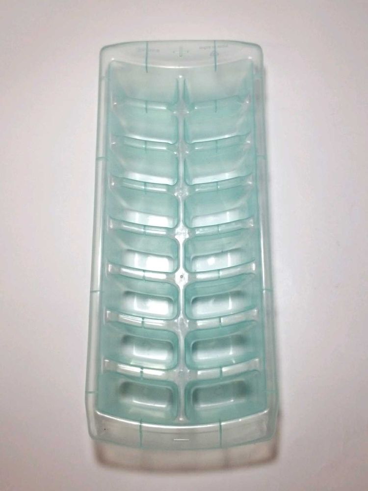 ICE CUBE TRAY SILICONE PLASTIC LIGHT GREEN 16CUBES