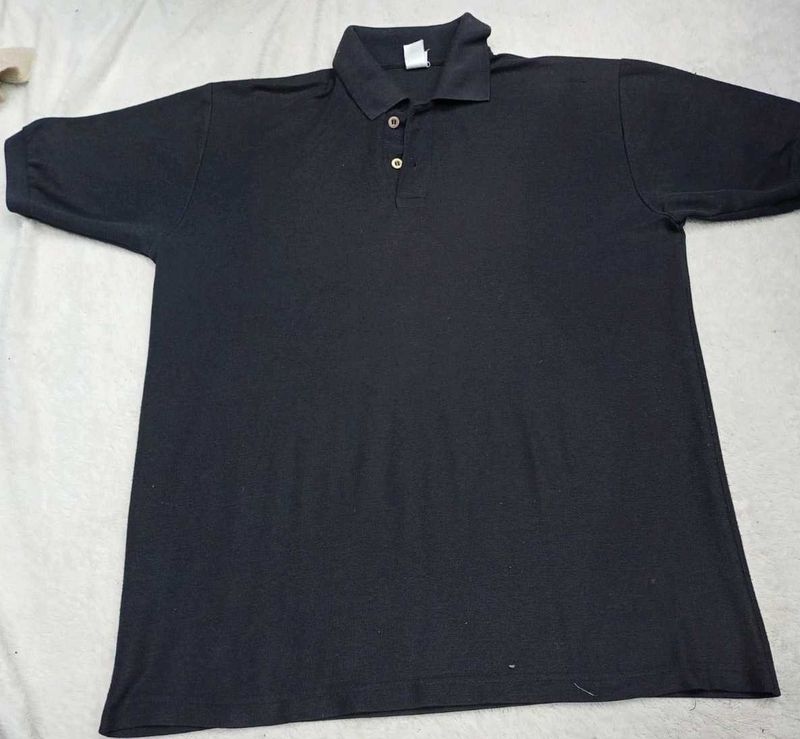 44 Size Black T-shirt