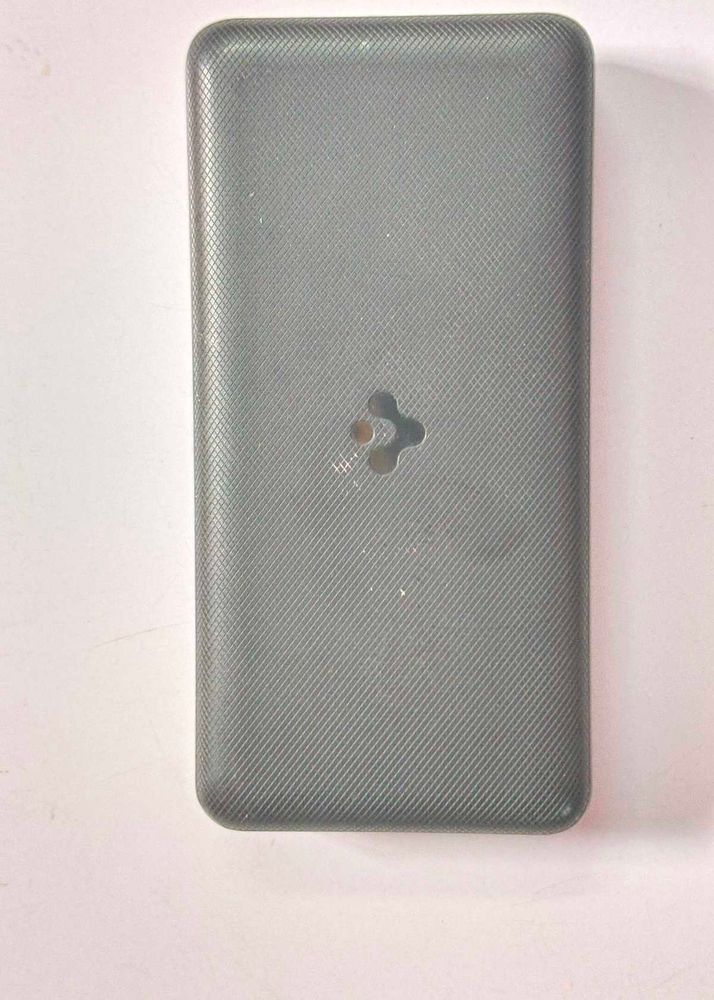 Spigen 20000mah Power Bank
