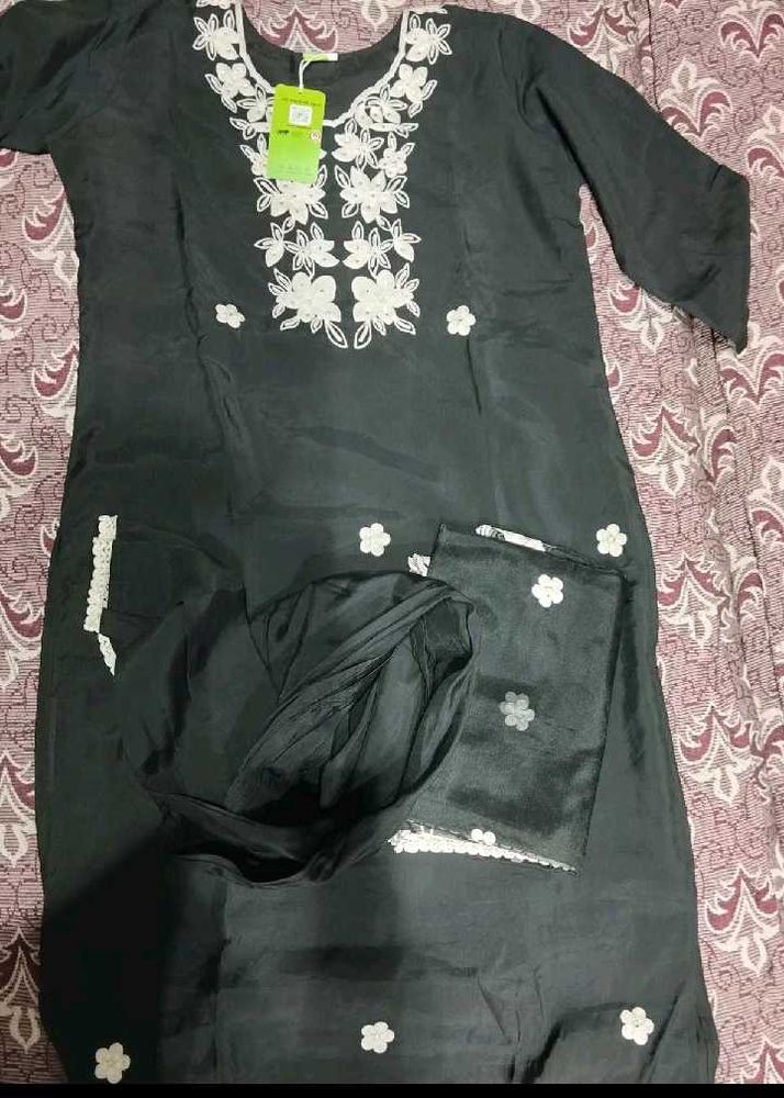 Black Embroidered Kurti Set And Brown Kurt Se