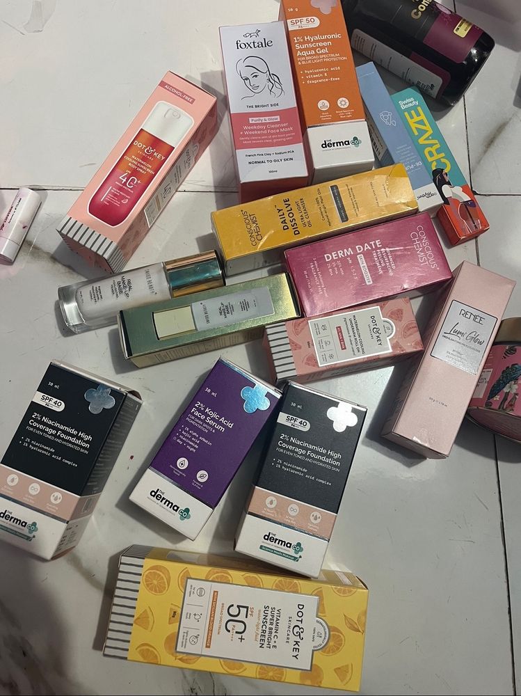 Only 1 DermaCo Serum LipstickSunscreen Moisturiser