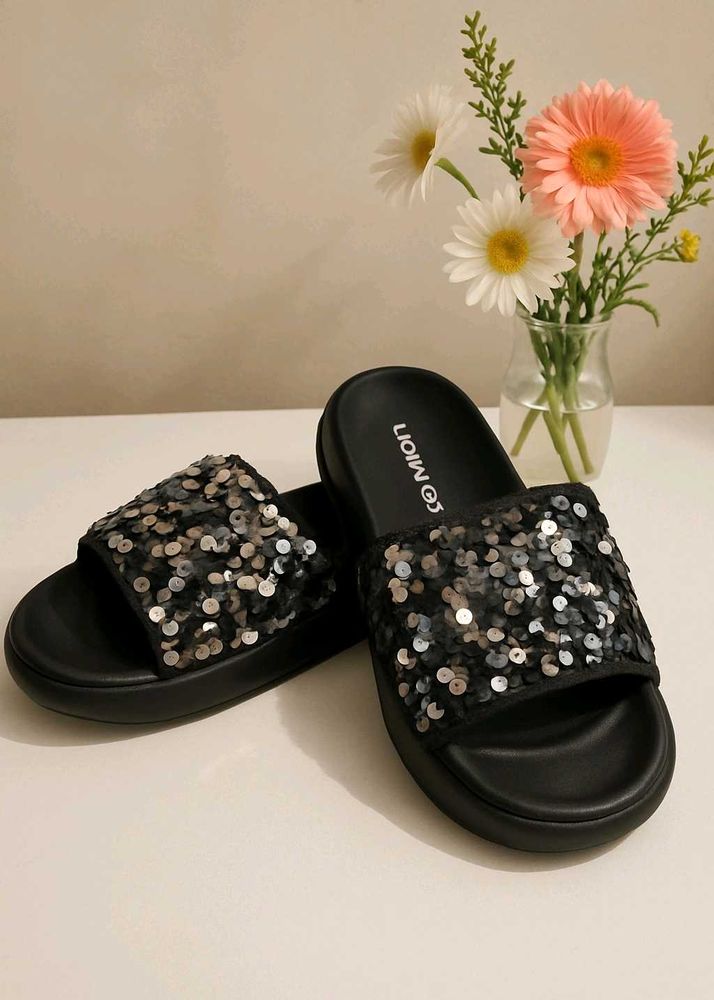 Women high quality Stylish flipflops &amp; slippers