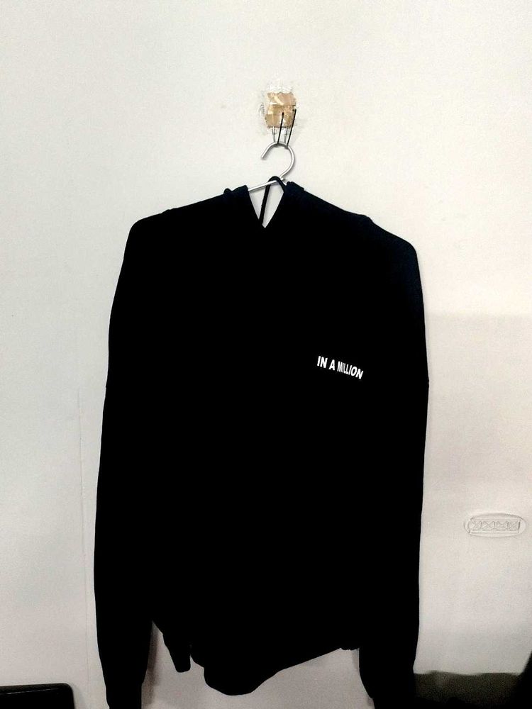 Unique Hoodie With Back Print Size L To Xl