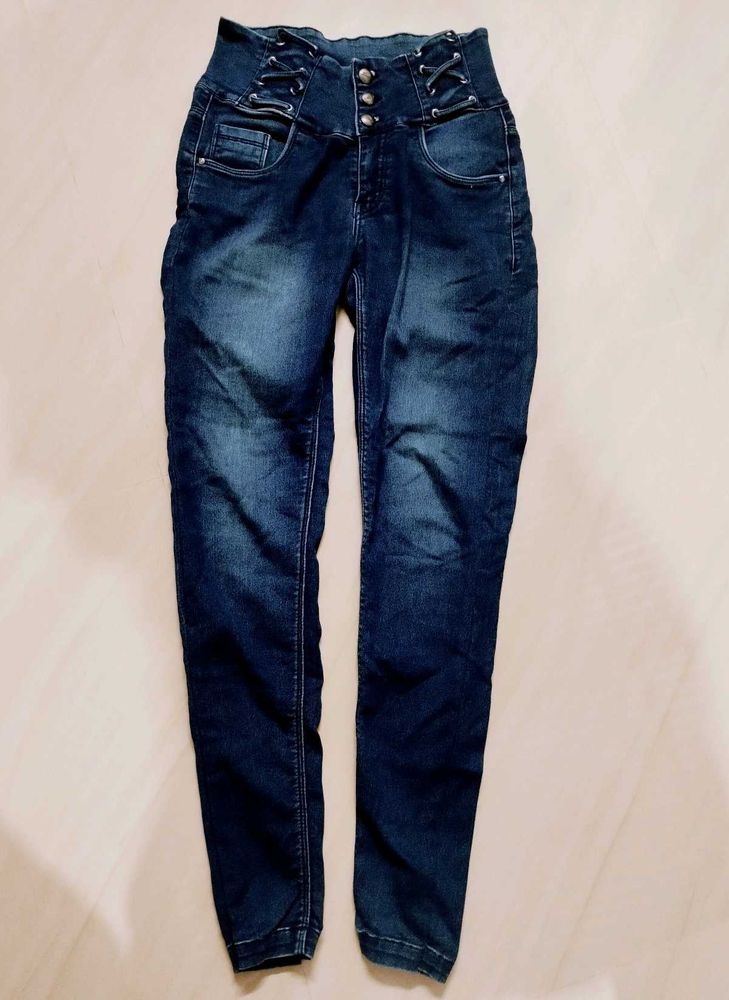 Stylish High-Waisted Skinny Jeans