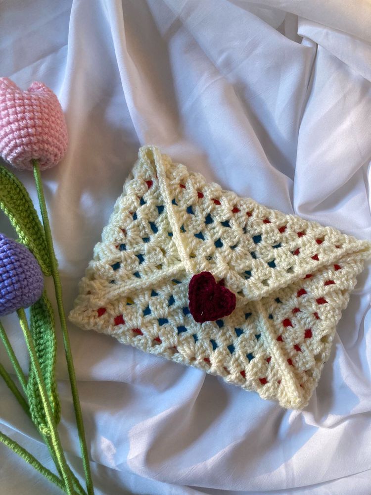 Crochet Heart Book Sleeve