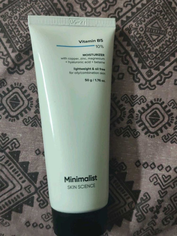 Minimalist Vitamin B5 Moisturizer, for Brithening