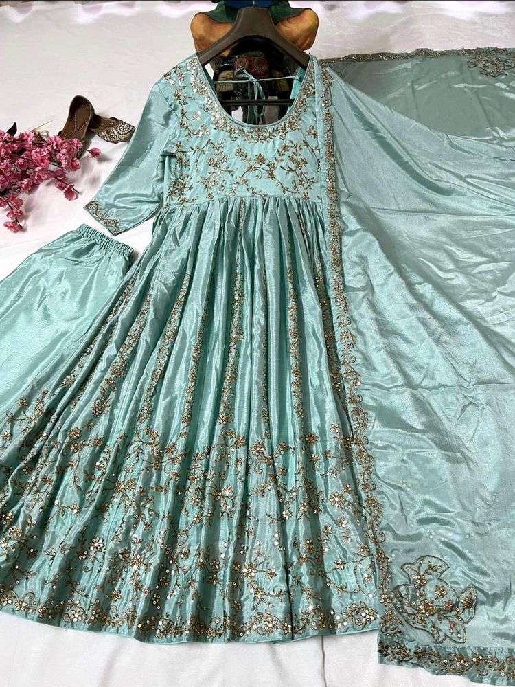 New Stayle Beautiful Pakistani Dress Inpoted Pakis