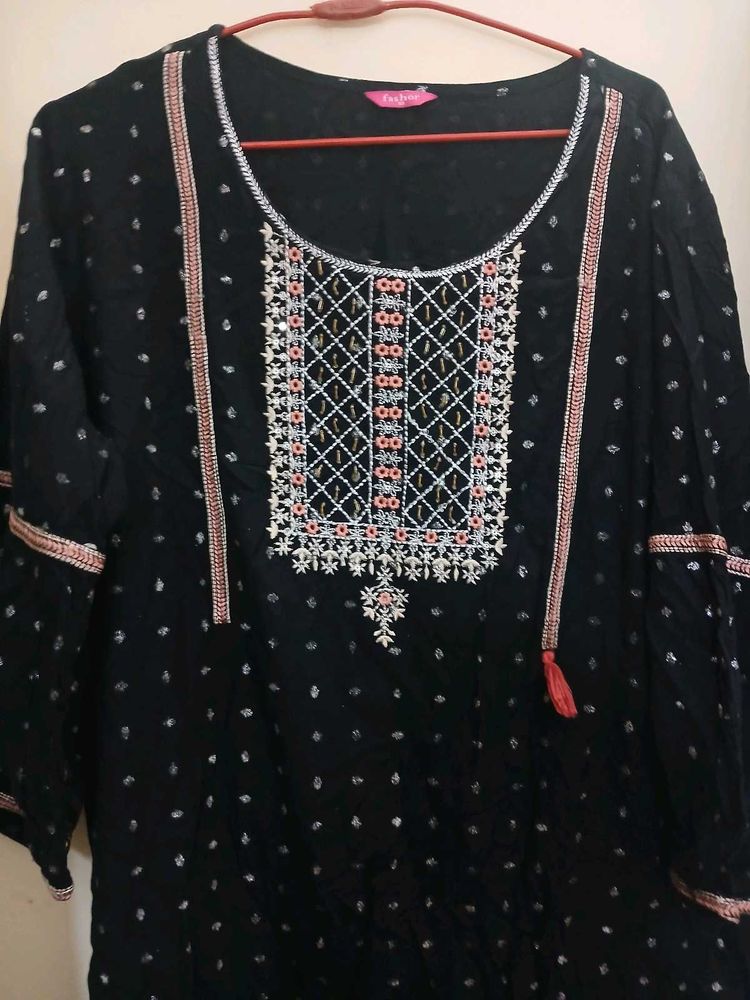 Fashor Embroided Kurti Black