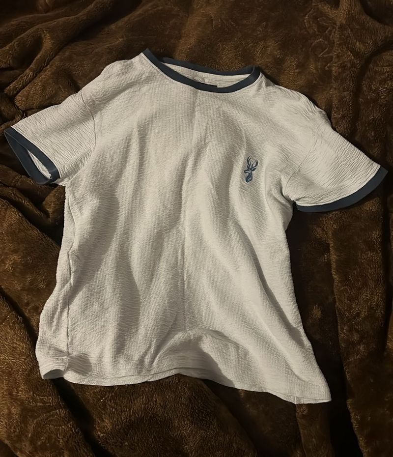 Casual White Graphic T-shirt