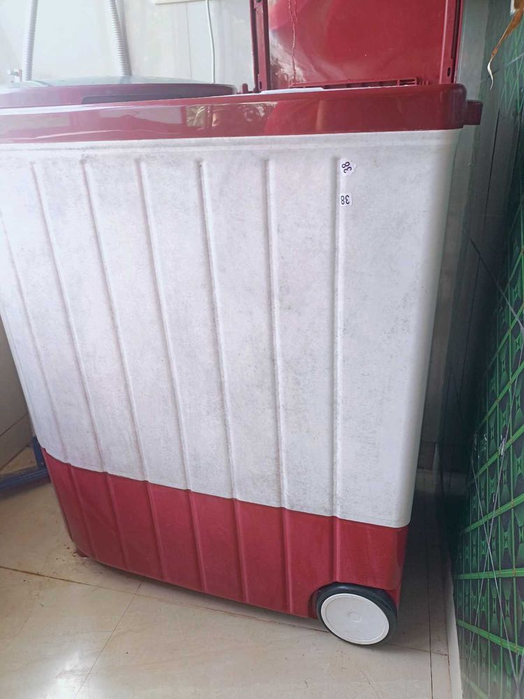 Red &amp; White Portable Washing Machine