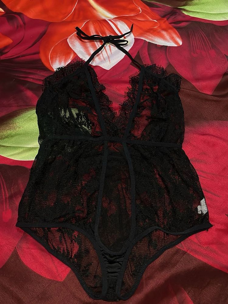 Pretty Revealing One Piece😍