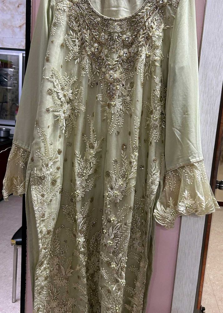 Elegant Embellished Kurta Set With Duptta