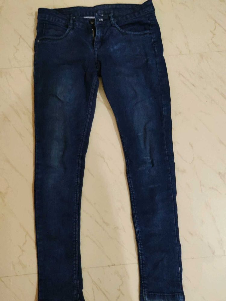 Dark Blue Used Jeans – Well Maintained