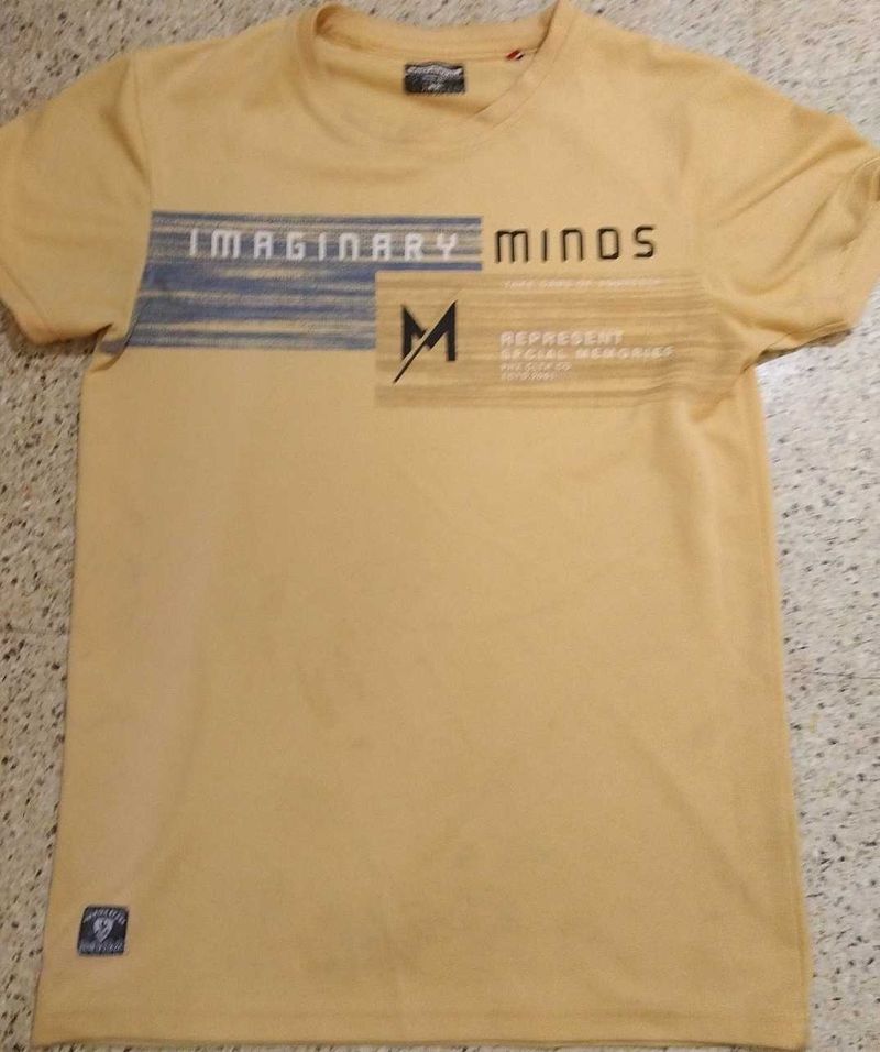 Stylish Graphic Print T-Shirt