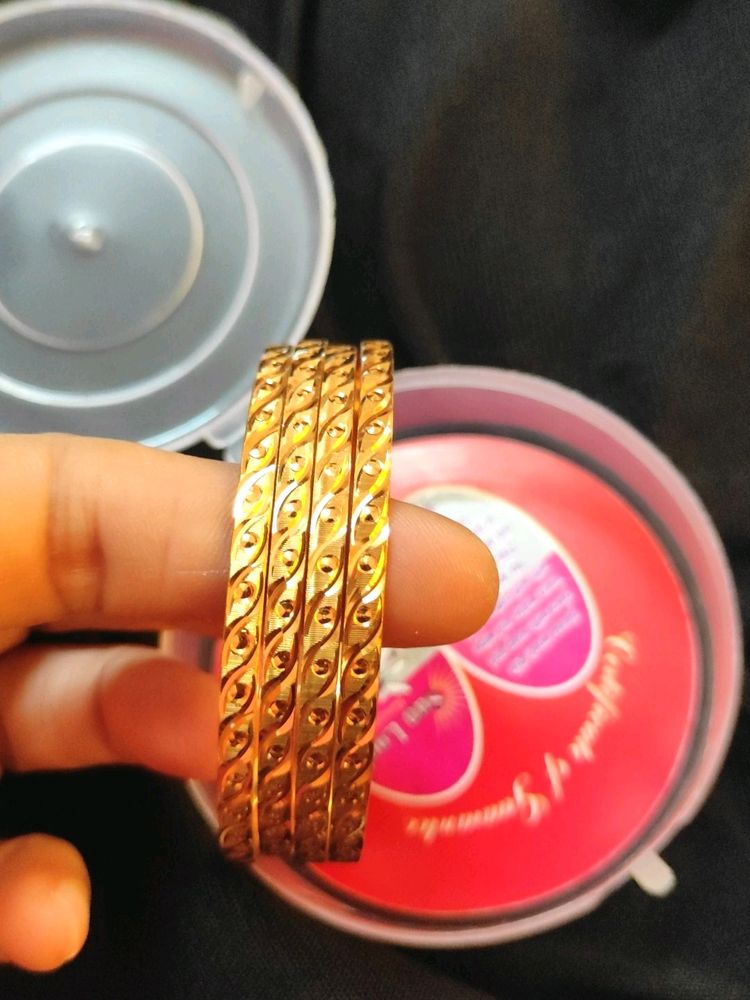 BENTEX DAILY WEAR BANGLES SET .SIZE 2.6