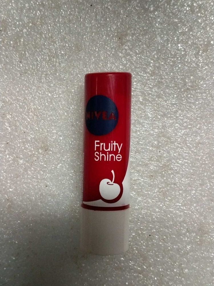 Nivea Fruity Shine Lip Balm