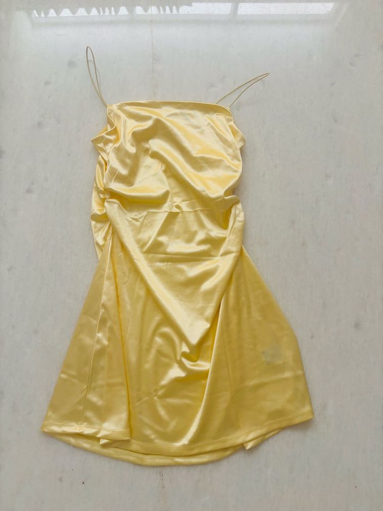 YELLOW DRESS ❤️❤️