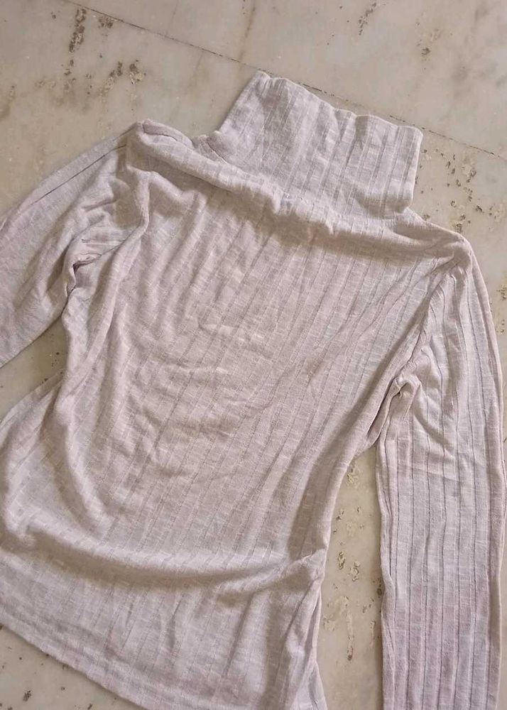 fitted turtleneck 💕