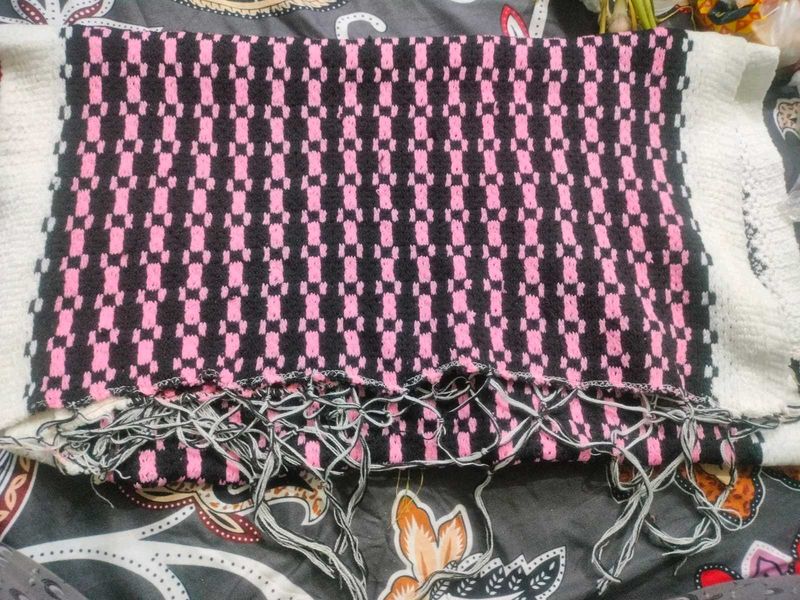 Woolen shawl+ Gift 🎁