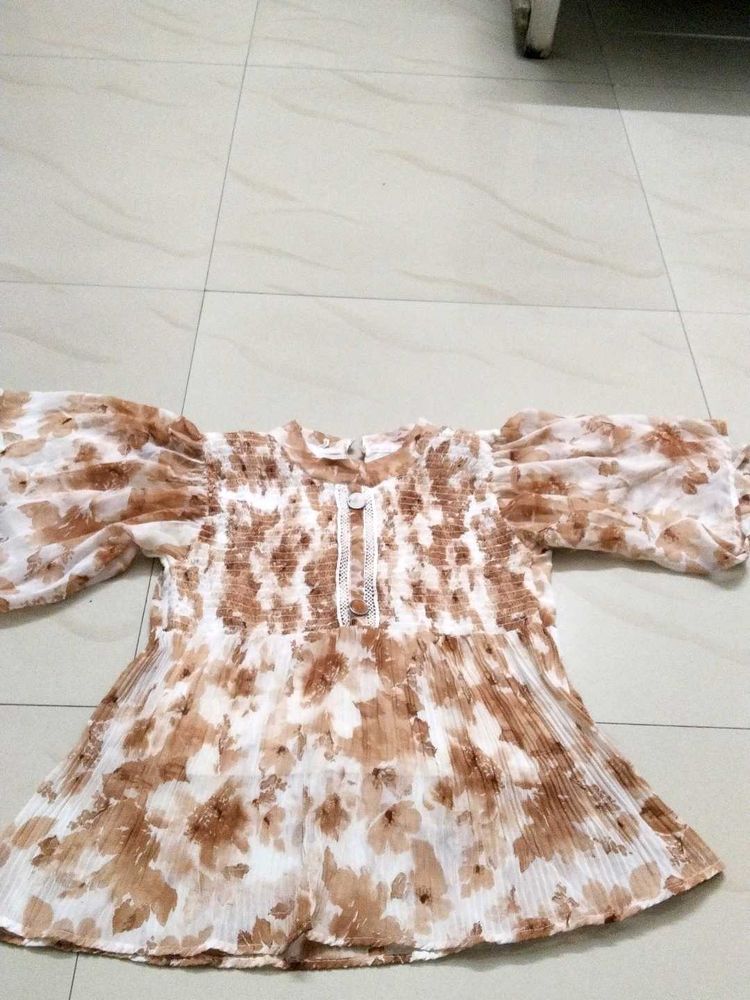 Floral Print Top_ Buy 1 and Get Other 2 Free