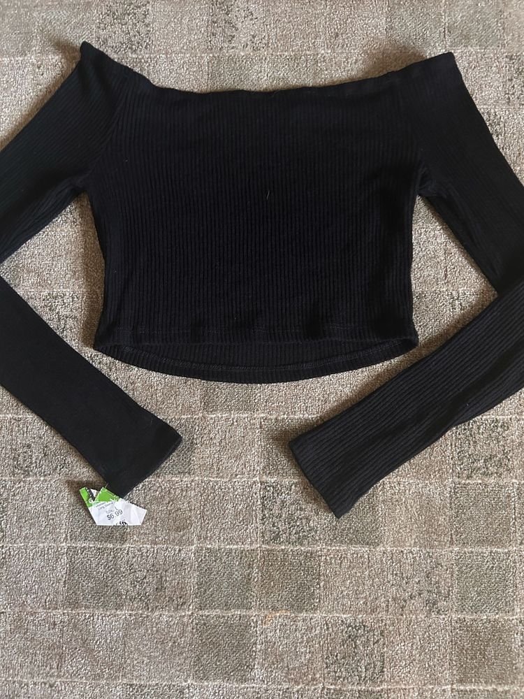 Black Off-the-Shoulder Ribbed Crop Top