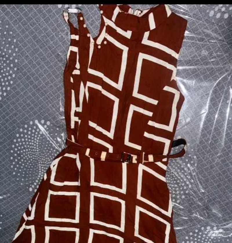 Geometric Print Sleeveless Dress