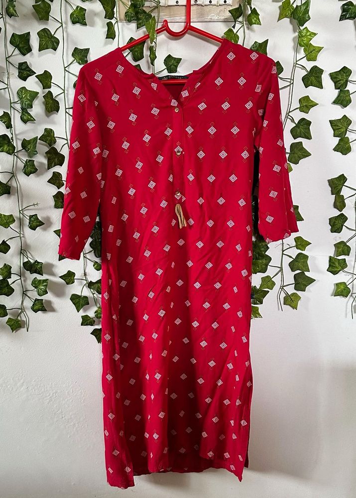 Red Kurthi