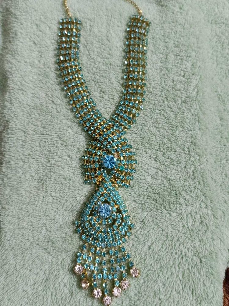 Sparkling Rhinestone Necklace