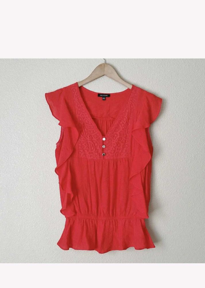 Notations l Red Sleeveless Top