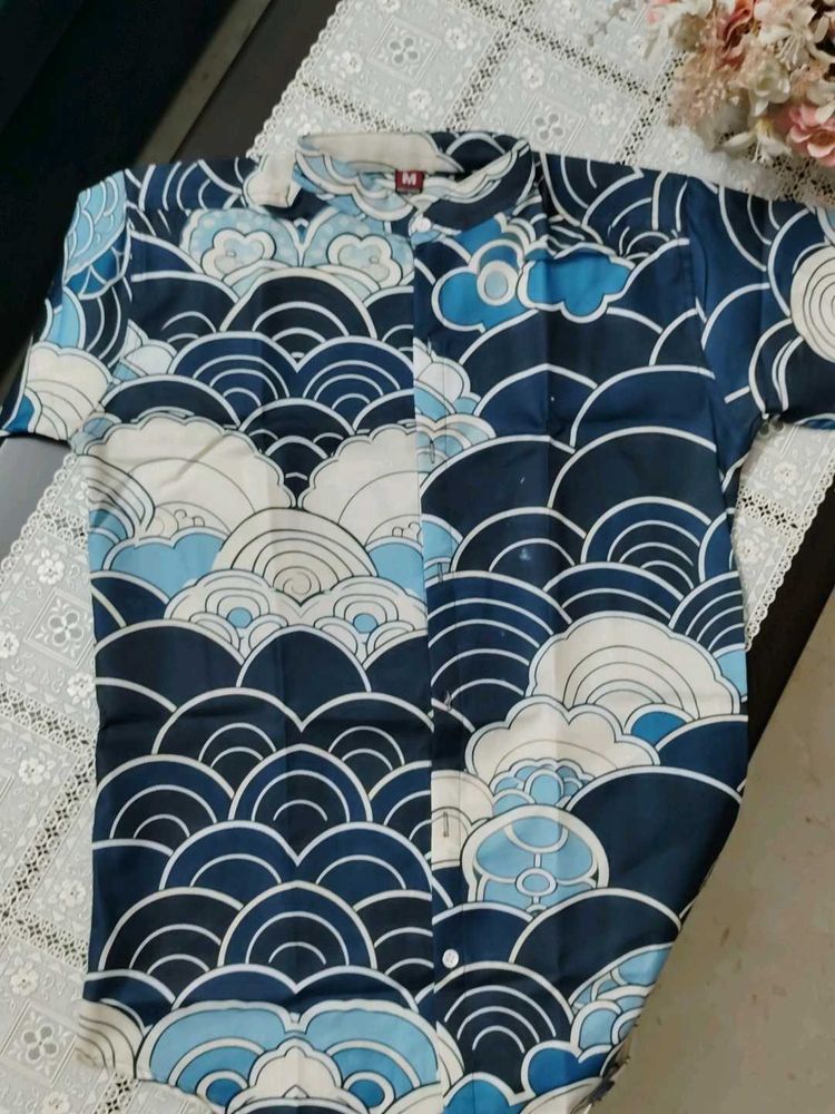 Japanese wave t shirt.