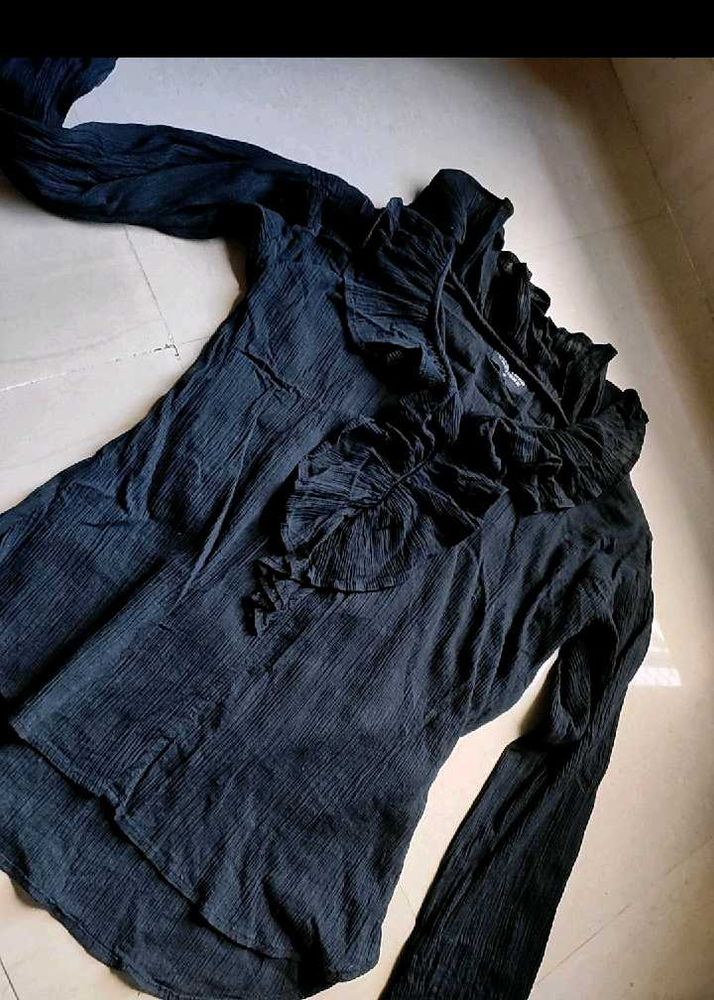 Black Bodylove Ruffle Top 🎩🖤