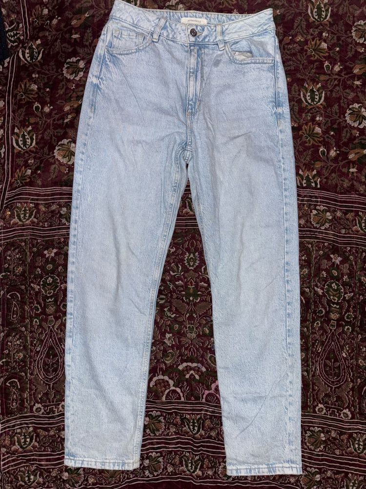 combo of Mom jeans 2 crop T-shirt 👕