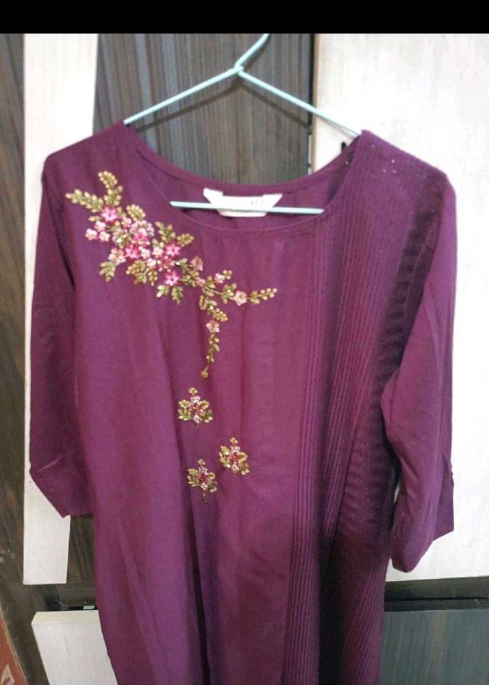 Elegant Embroidered Kurta
