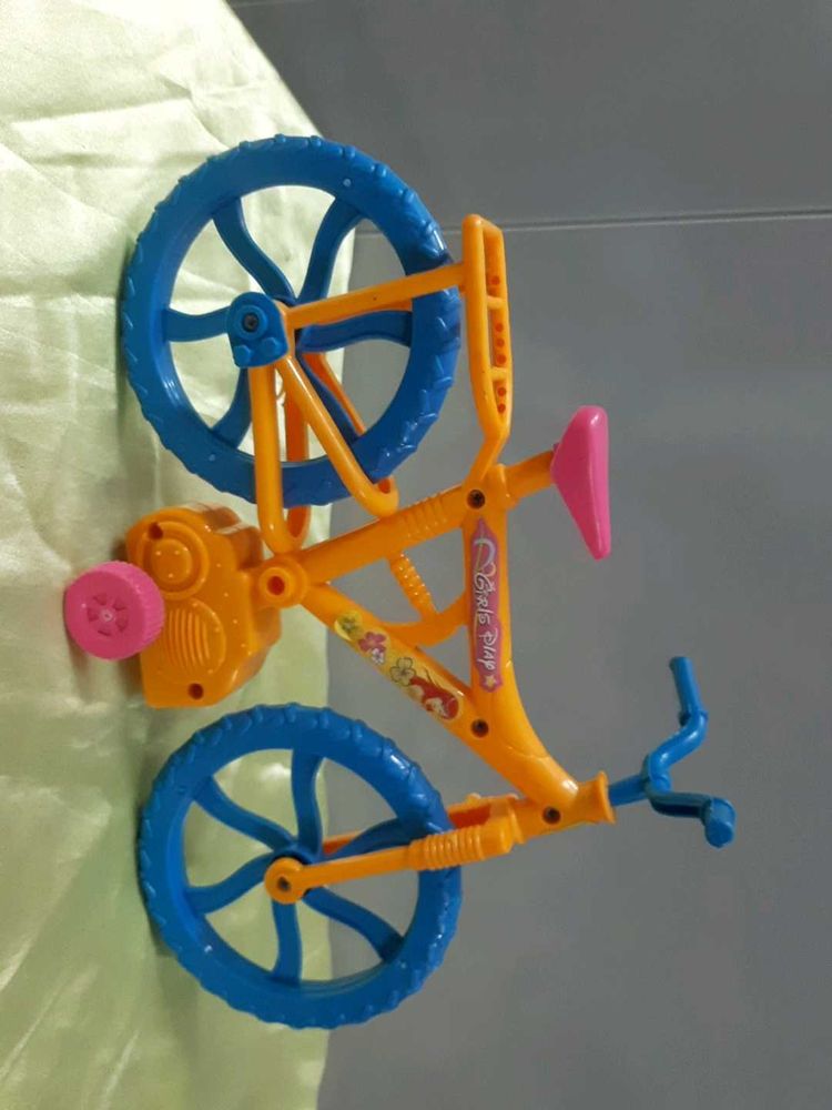 Working Toy Barbie Cycle
