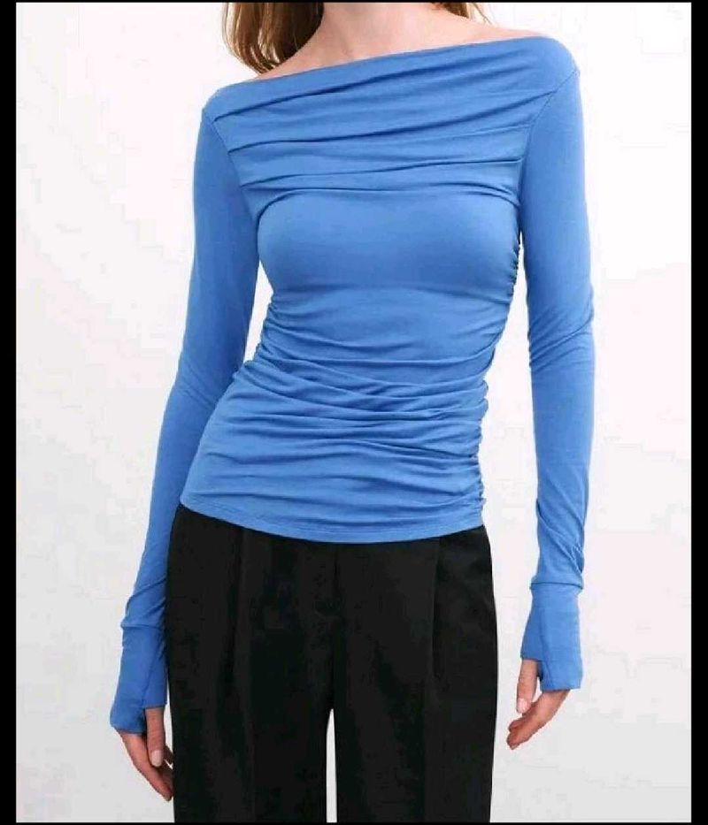 Newme Ruched Top