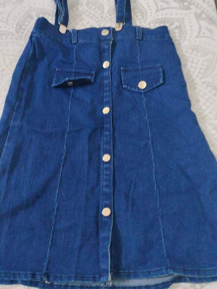 Denim skirt