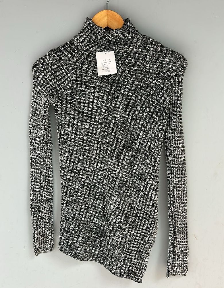 Stylish Knit Turtleneck Top