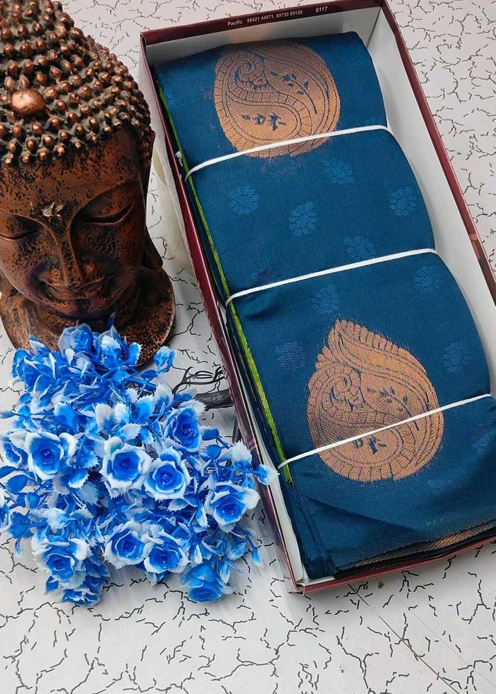 Elegant Blue Silk Blend Saree