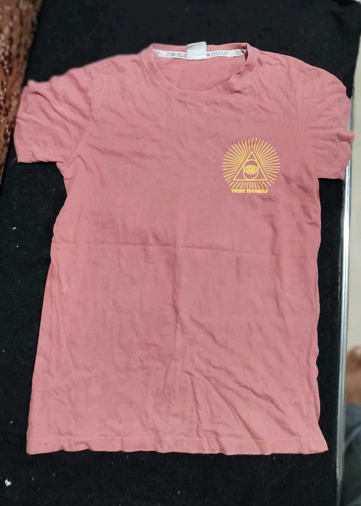Trending ILLUMINATI tee