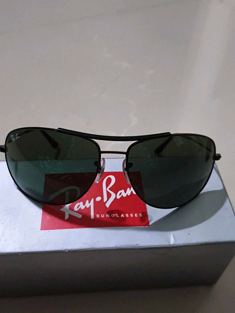 Ray-Ban Aviator Sunglasses