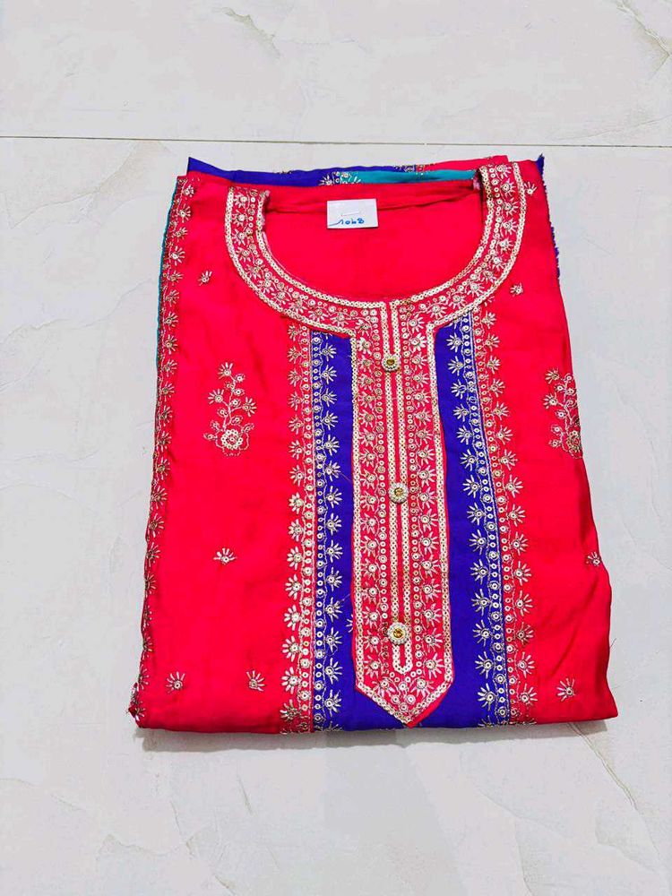Elegant Red &amp; Blue Embroidered Kurti