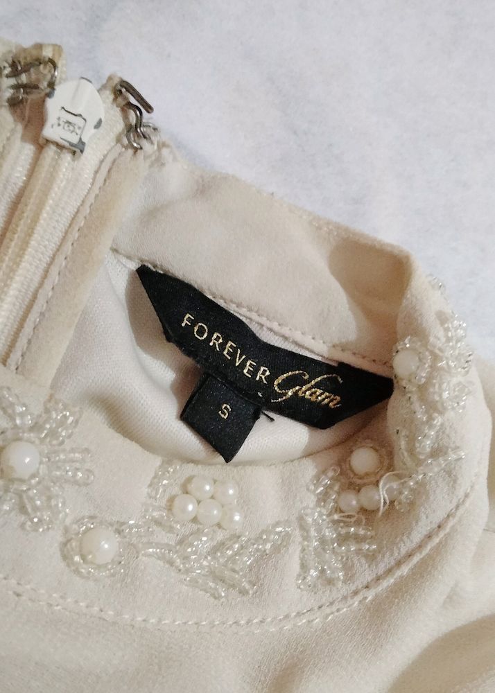 Forever Stone Beaded Beautiful White Top🤍