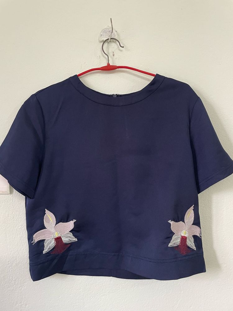 Korean Top