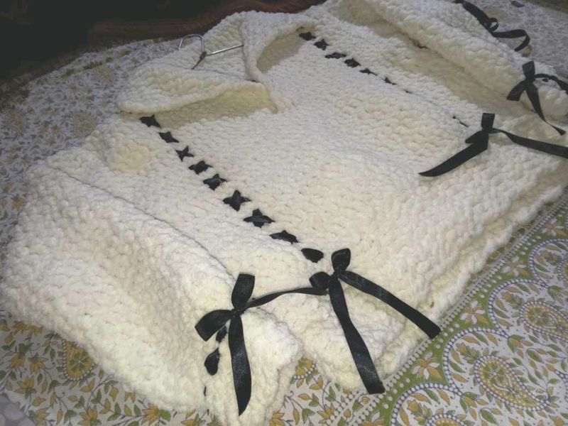 Handmade Crochet Cropped Cute &amp;Cozy White Pullover