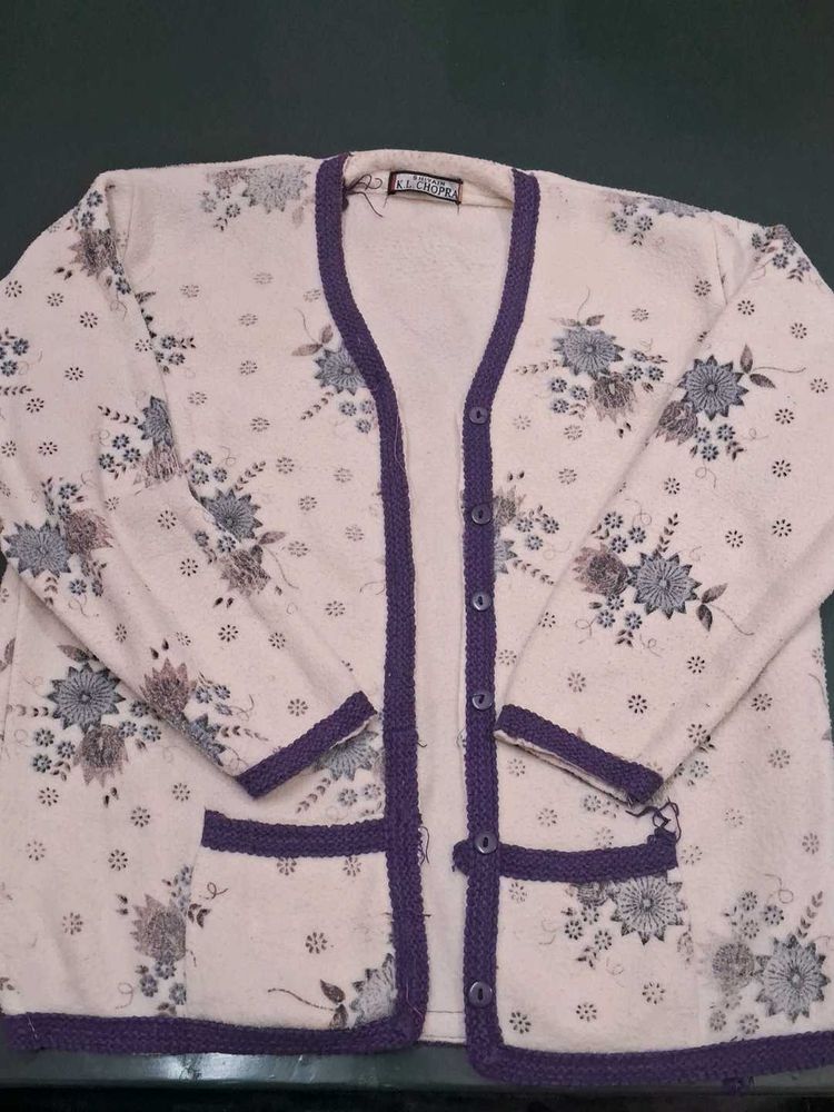 Woollen Sweater For Girls In Chill Vacations