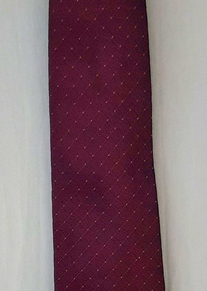 Burgundy Dotted Tie